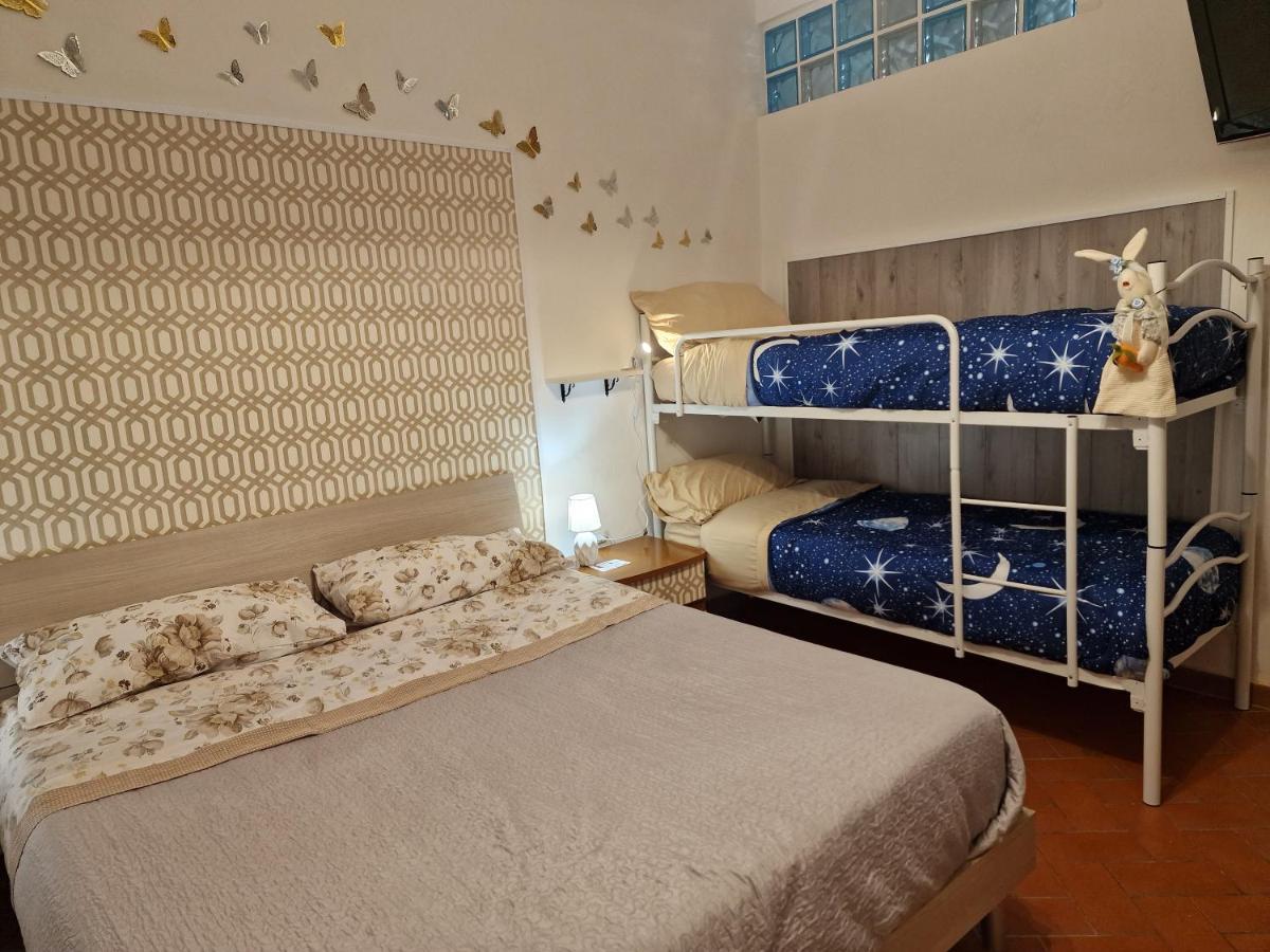 Casa Mille Baci Con Parcheggio Apartman Livorno Kültér fotó
